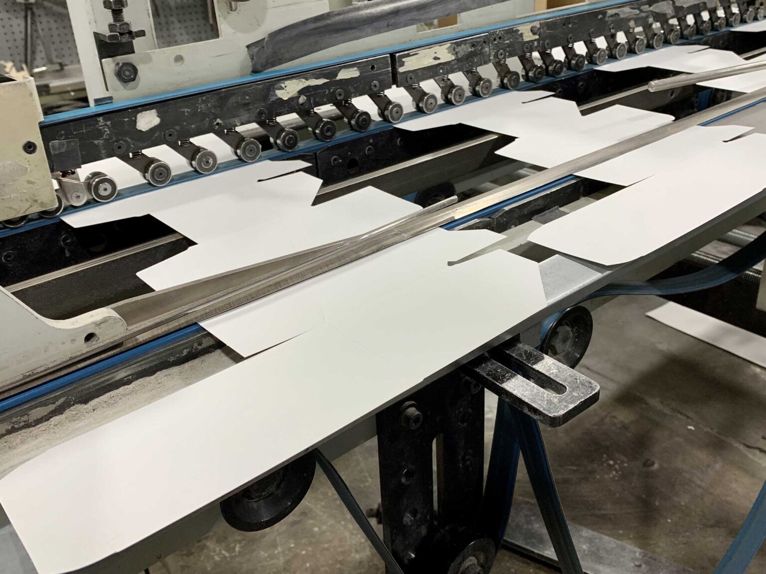 Bindery/Finishing Unimac, a Command Company